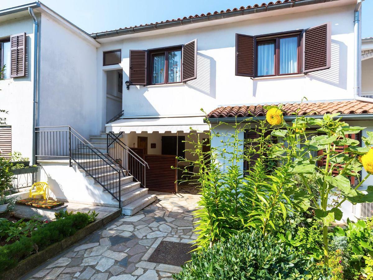 Apartments Nives Poreč Eksteriør bilde