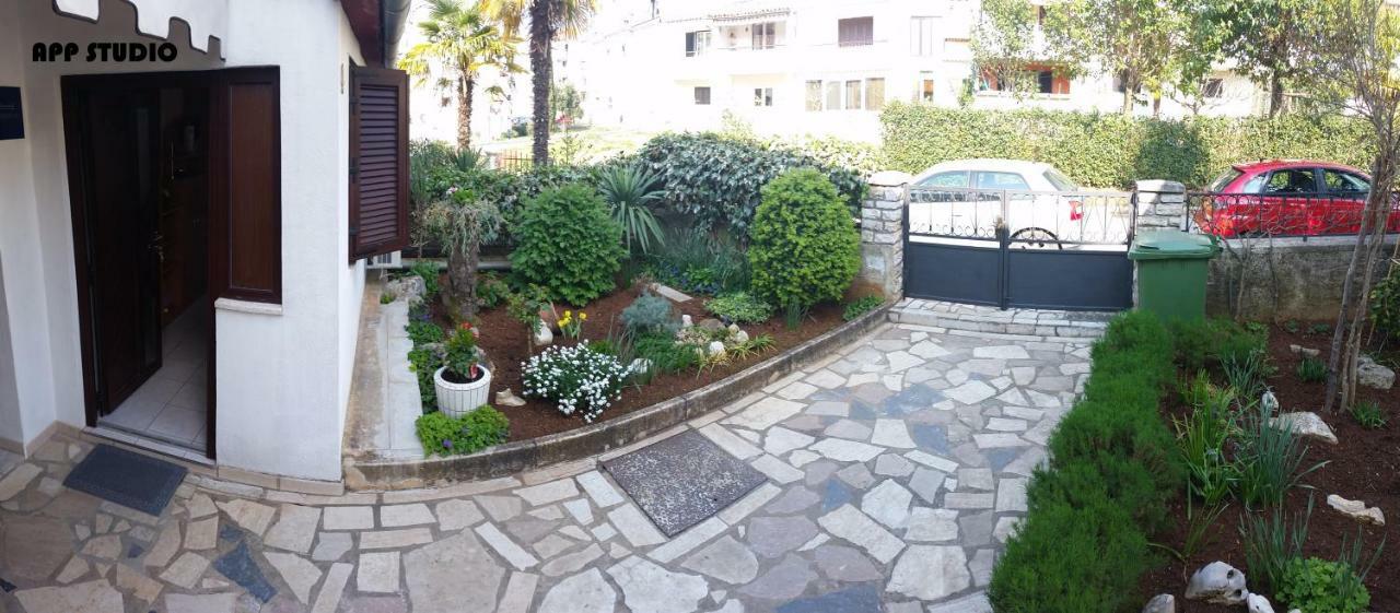 Apartments Nives Poreč Eksteriør bilde